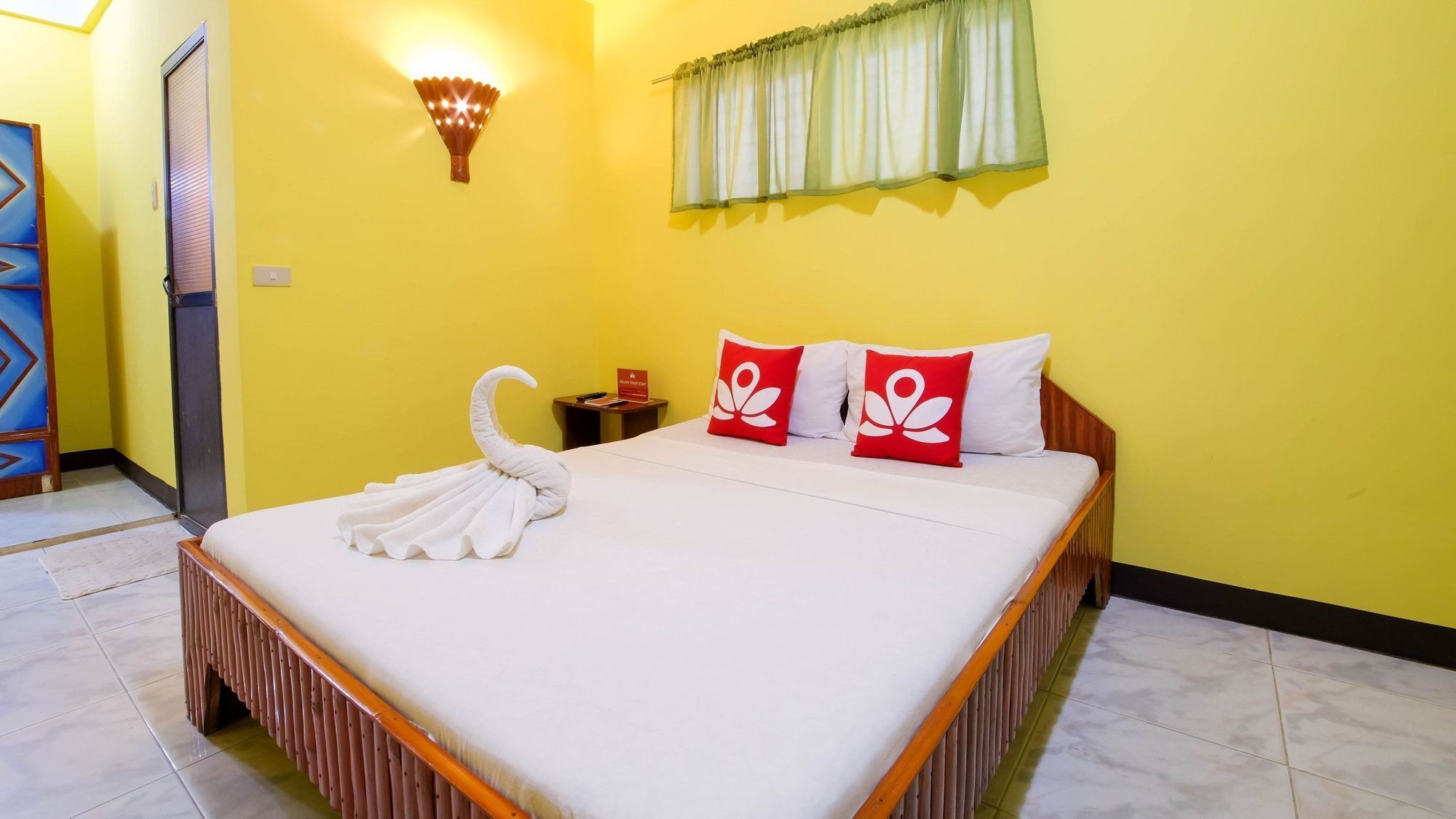 Zen Rooms White Beach Puerto Galera Kültér fotó